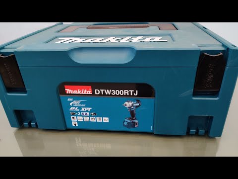 Makita DTW300RTJ Akumuliatorinis smūginis veržliasukis 18V, 2x5,0Ah Li-ion, 330 Nm, 1/2", LED, MAKPACK video