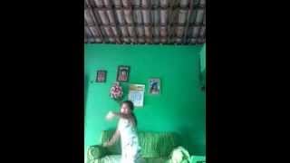 Jade cantando Te Ensinei Certin - Ludmilla