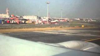 preview picture of video 'Boeing 737-800 JetLite - Taxi - Mumbai / Bombay to New Delhi'