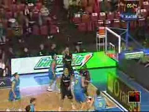 Resumen del Cajasol - AXA FC Barcelona (75-58)