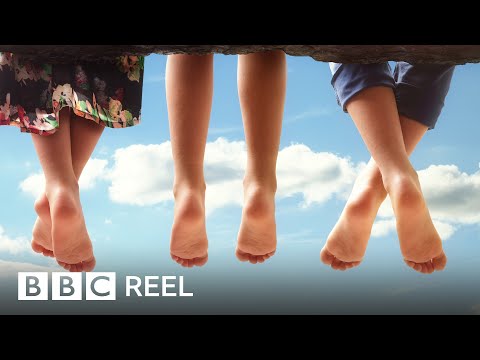 Why do Australians love to go barefoot? - BBC REEL