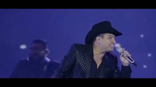 Por Eso Me Voy Lyrics English Translation