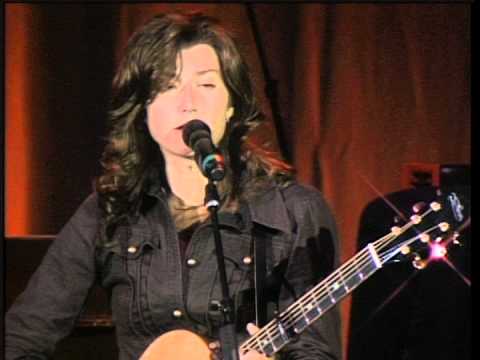 AMY GRANT Lay Down Your Burden 2007 LiVe
