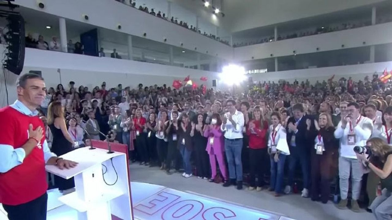 Sanchez alla moglie Begoña: Hanno provato a dividerci, ma siamo più uniti che mai. Grazie