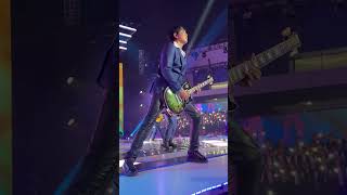 Download lagu MENYALA SOBAT !! PIYU MAINKAN LEAD GITAR MAHADEWI  DI HUT SCTV 2024 mp3