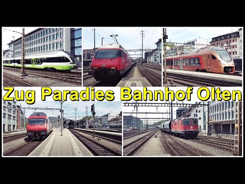 Zug um Zug beim Bahnhof Olten, Kanton Solothurn, Schweiz 2022