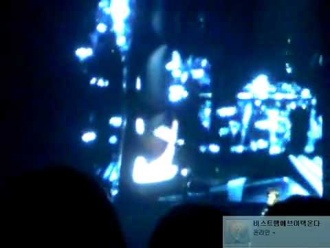 [FANCAM] 110218 WBTBA - Fake abs