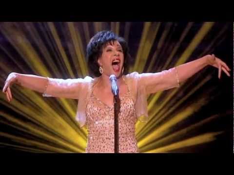 Shirley Bassey - GOLDFINGER (2011 Live)