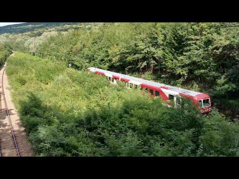 IR 16067 Ploiesti - Iasi la iesirea din tunelul Barnova