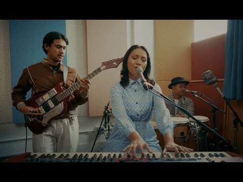 Big Crown Records and Thee Marloes