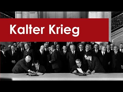 Bei atopitscheskom die Hautentzündung erscheint das Jucken Atopitscheski die Hautentzündung vorzuführen,