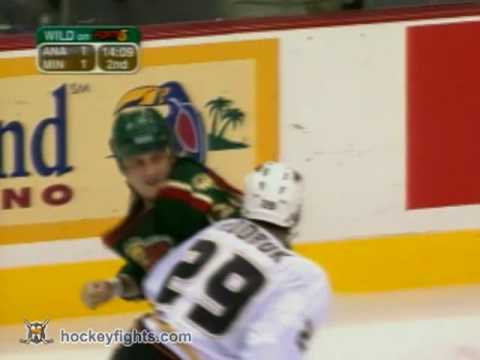 Todd Fedoruk vs Derek Boogaard