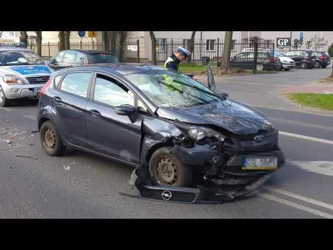 Wypadek na ul. Poniatowskiego. Kobieta w szpitalu
