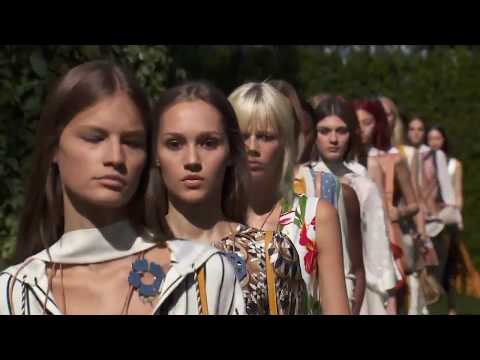 Tory Burch RTW S/S 2018 NYFW | FULL RUNWAY SHOW