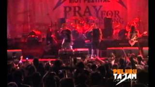Download lagu LIVE ATUR AKU - BURGERKILL FEAT ARIAN SERINGAI (DISTORSI RIOT FESTIVAL 2012) mp3