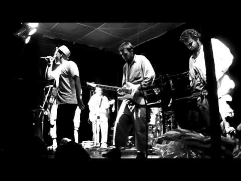 Señor Buffo & The Synchronizers - Hard Time