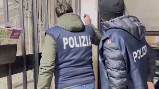 la-droga-gestita-dai-clan-a-scampia-15-arresti