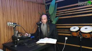 מדברים מרבי נחמן מברסלב   נפלאותיו לבני אדם (הרב מאור קריו) - התמונה מוצגת ישירות מתוך אתר האינטרנט יוטיוב. זכויות היוצרים בתמונה שייכות ליוצרה. קישור קרדיט למקור התוכן נמצא בתוך דף הסרטון