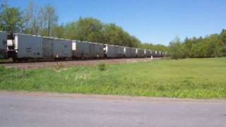 preview picture of video 'CSX Q091 Produce Express at Lyons, NY 05-18-09'