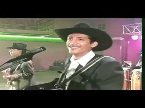Paco Barrón y sus Norteños Clan ( Popurrí de Mickey ) Video Oficial