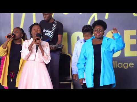 Tukuwa Ekitibwa (Live) - Daphnie Tamara