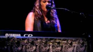 Beth Hart- Hiding under water