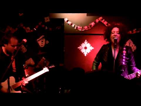 Miss The Occupier live @The Roxy 171 07/12/2012 Part 1