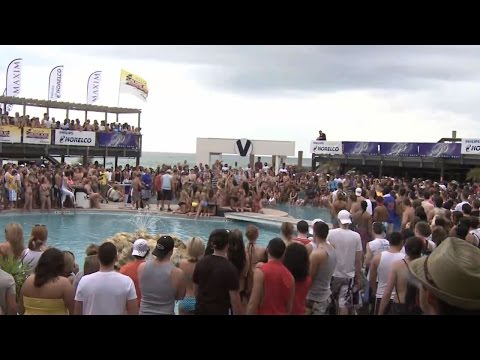 Club La Vela -  Club Hour