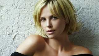 Download lagu Jane Birkin - Je t'aime, Moi non plus [lyrics,1080p] mp3