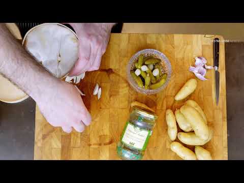 Vacherin Mont d´Or aus dem Ofen, mit Cornichons und La Ratte Kartoffeln