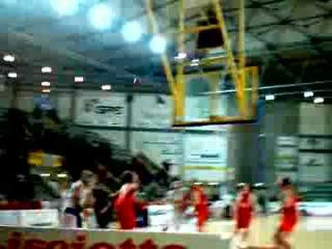 bomba di Claudio Cavalieri