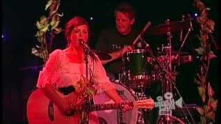 Angus &amp; Julia Stone - Tubthumping (Chumbawumba) (Live in Sydney) | Moshcam