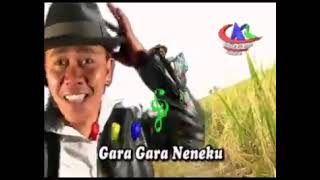 Download lagu Lagu Bugis Jenaka Gara Gara Neneku Cipt Anchu Bayu Andika Voc Uttank Maulana mp3