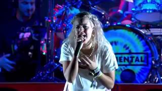 Rudimental ft. Anne-Marie - Right Here  (Live at Glastonbury 2015)