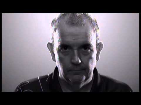 Фил Тейлор. Портрет на фоне дартс. Вступление.