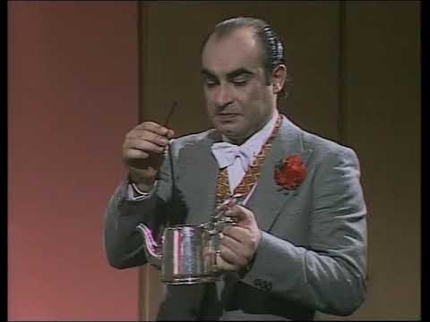 Palace - Appelez-moi le directeur : Le thé