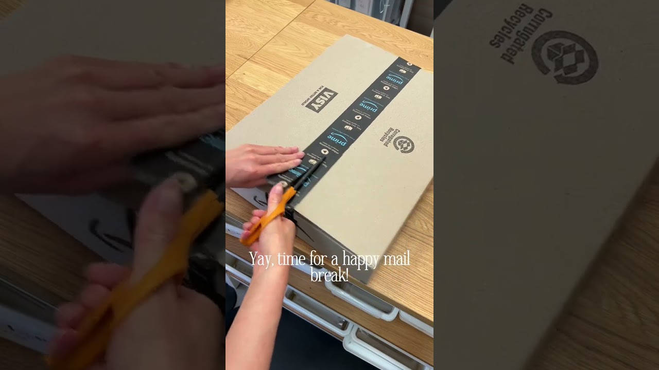 MINI STUDIO VLOG: A full day as a stationery shop owner *RAW ASMR* | maypaperco.com