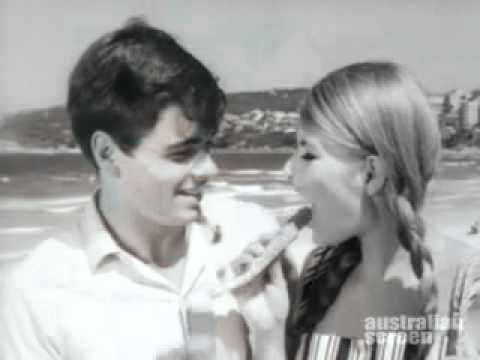 Cadbury’s Crunchie – ‘Snap Goes the Crunchie’ c1966 clip 1 on AS   Australia'