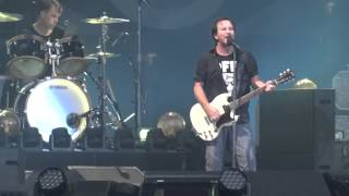 preview picture of video 'Pearl Jam - Corduroy - Milton Keynes National Bowl - 2014-07-11'