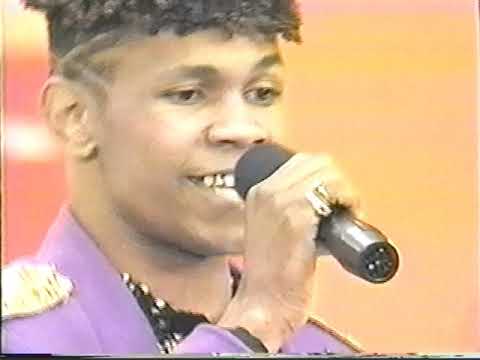 EL GENERAL - " MUEVELO " -  (EL FIESTON DE NEW YORK) LIVE.