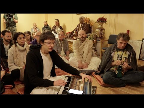 Bhajan - Govardhana Dashaka - Ashoka Krisha prabhu - 15 Nov 2020