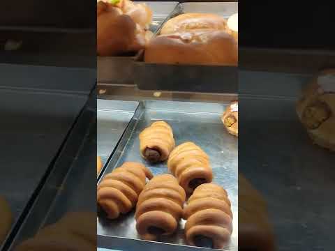 saravana cakes salem🤤#shorts #donuts#salem #foodie #foodexplorer 😋