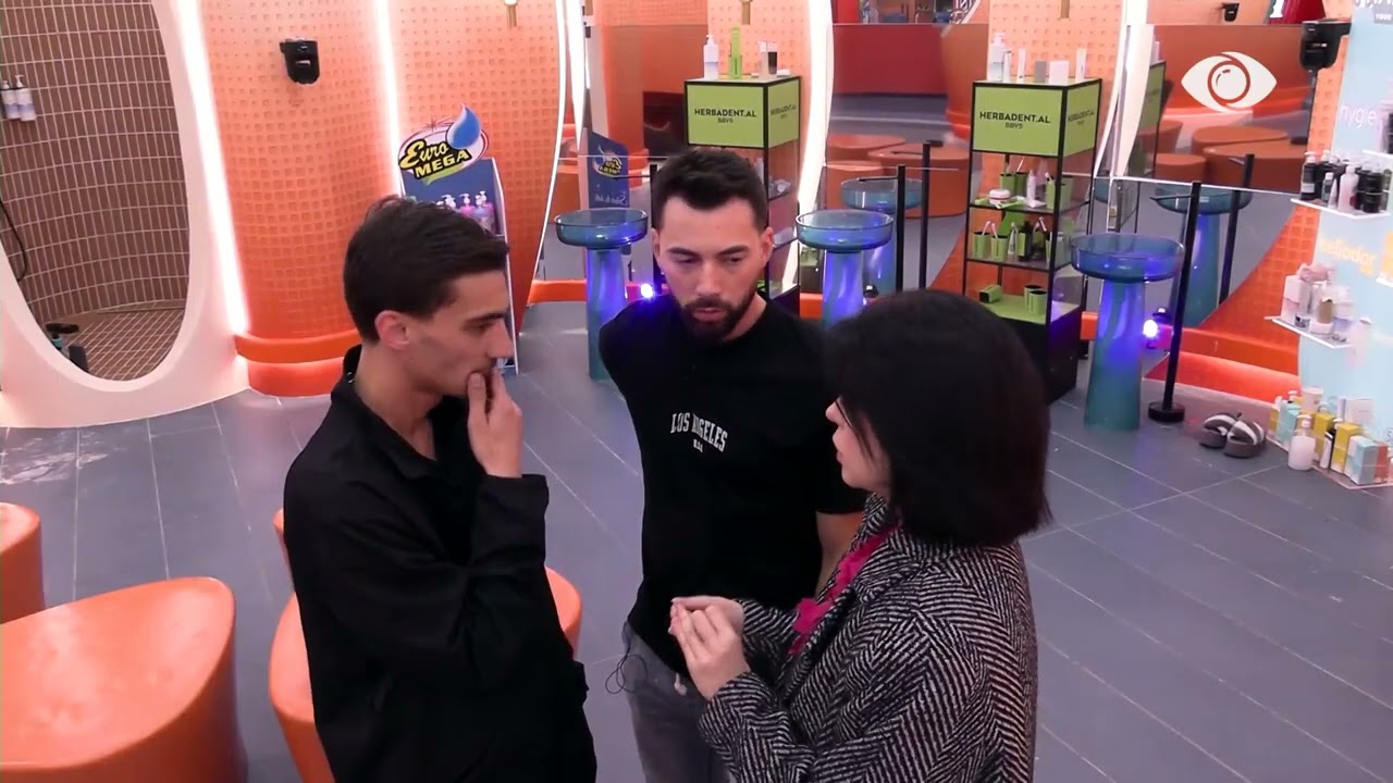 Ti themi që do qëndrojnë edhe.../ Angelo thur plane me banorët për pjesën tjetër të banorëve