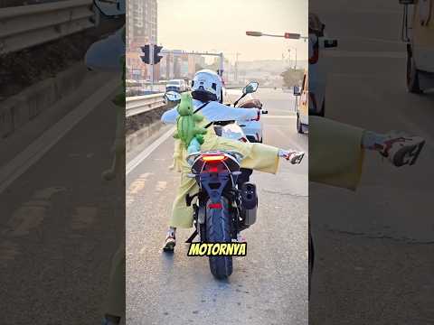 Cewek ini sering di bully gara-gara bawa motor kecil 🤣 #shortviral