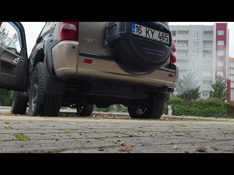 2004 Jeep Liberty (Cherokee) 3.7l V6 Exhaust sound (cat delete)