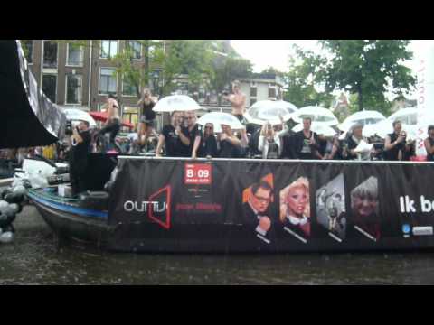 Amsterdam Canal Parade 2012 - Prinsegracht Amsterdam, 4 August 2012 - Boat number 9: OUTTV Media BV
