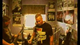 Varsel - Skandal, massaker av oskyldiga