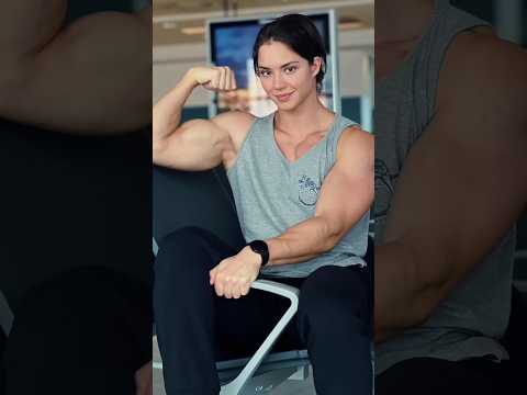 Female with muscles 😍 #shorts