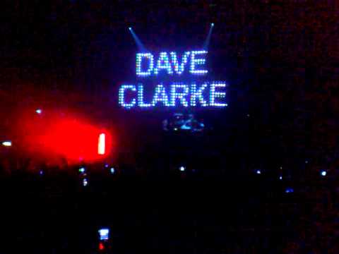 Dave Clarke drops Joey Beltram 'My Sound' at Atomic Jam, Q Club, Birmingham UK (7.3.09)