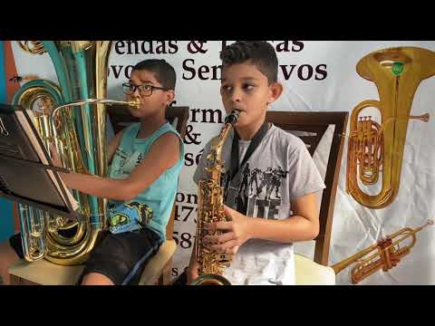 Tuba Tu 4 e Saxofone alto tocando Hino Ccb 247 staccato volume 2